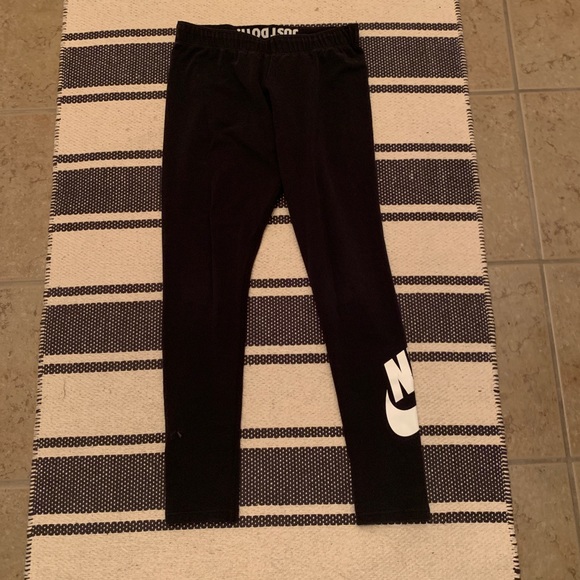 Nike Pants - Nike Leg-A-See Leggings